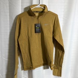 Nike Women’s Therma Pullover size medium